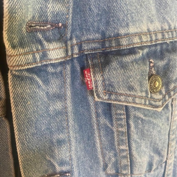Vintage Levi’s Jacket - Picture 3 of 3